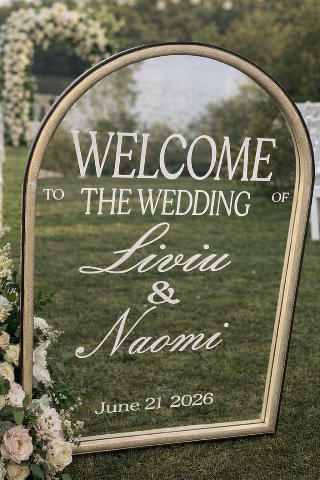 Outdoor wedding welcome mirror sign